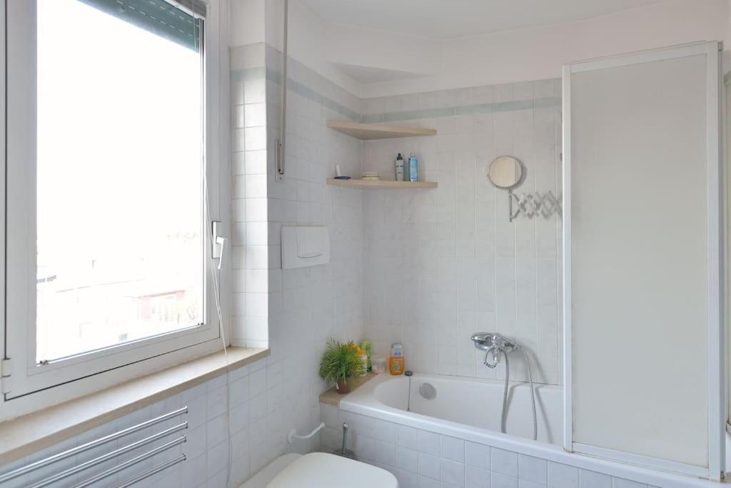 شقة Super Sunny Penthouse With Terrace روما المظهر الخارجي الصورة